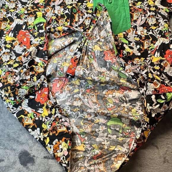 Warner Bros Sz XL Looney Tunes Cotton Button Shirt All Over Print Short Sleeve - Picture 8 of 14